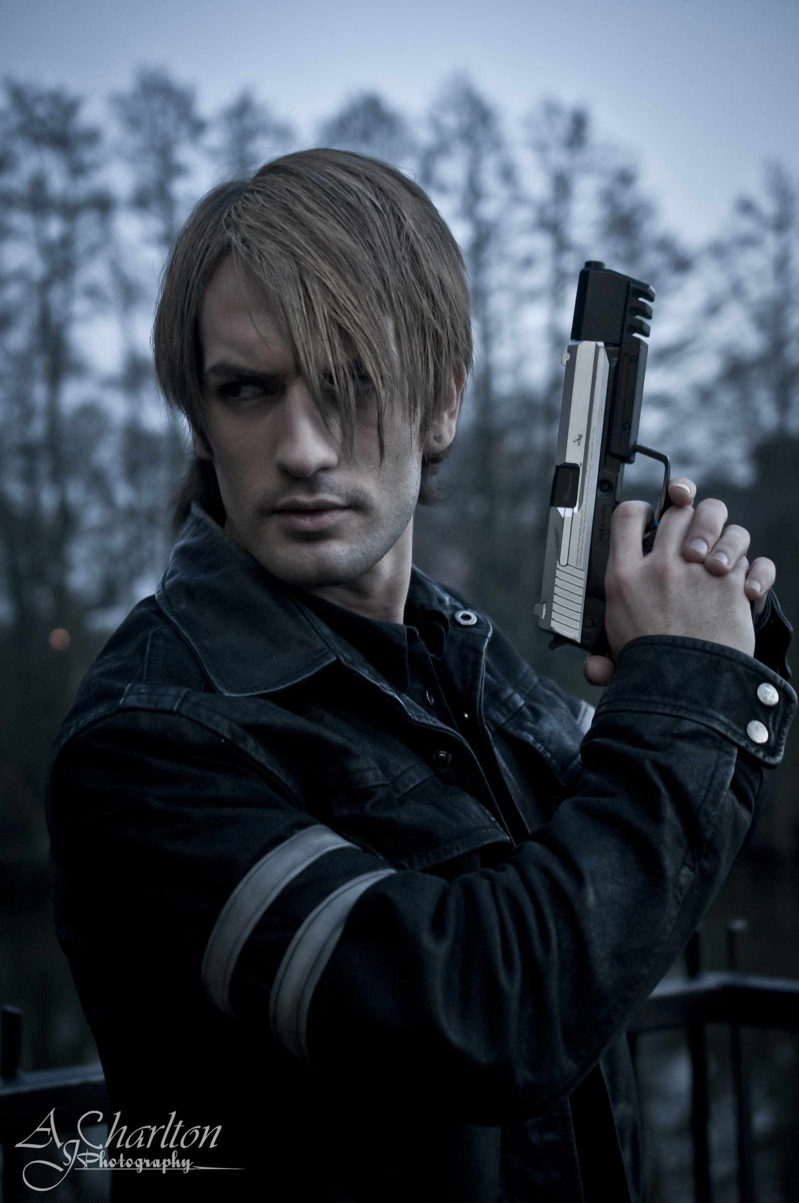 Leon kennedy. Леон Кеннеди. Леон Кеннеди Resident Evil. Леон Кеннеди 2017. Леон Скотт Кеннеди 2019.